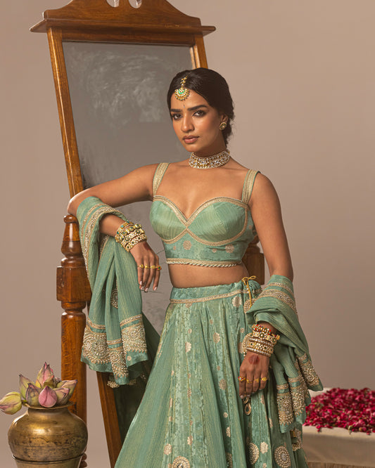 Rama self lehenga with bold pallu Duppata