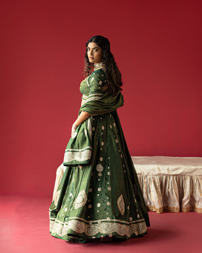Green self lehenga with Bold pallu Duppata
