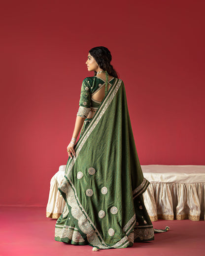 Green self lehenga with Bold pallu Duppata
