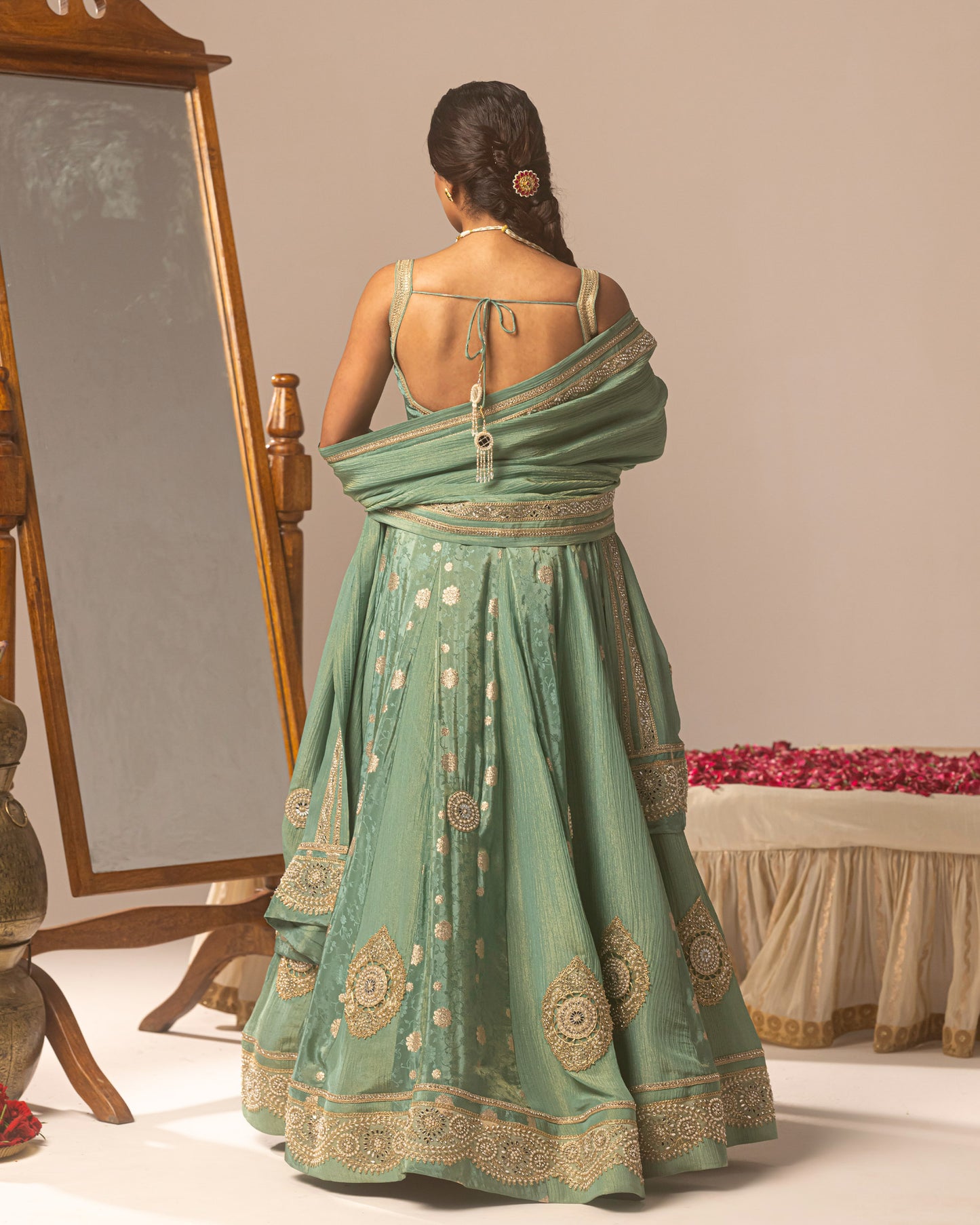 Rama self lehenga with bold pallu Duppata