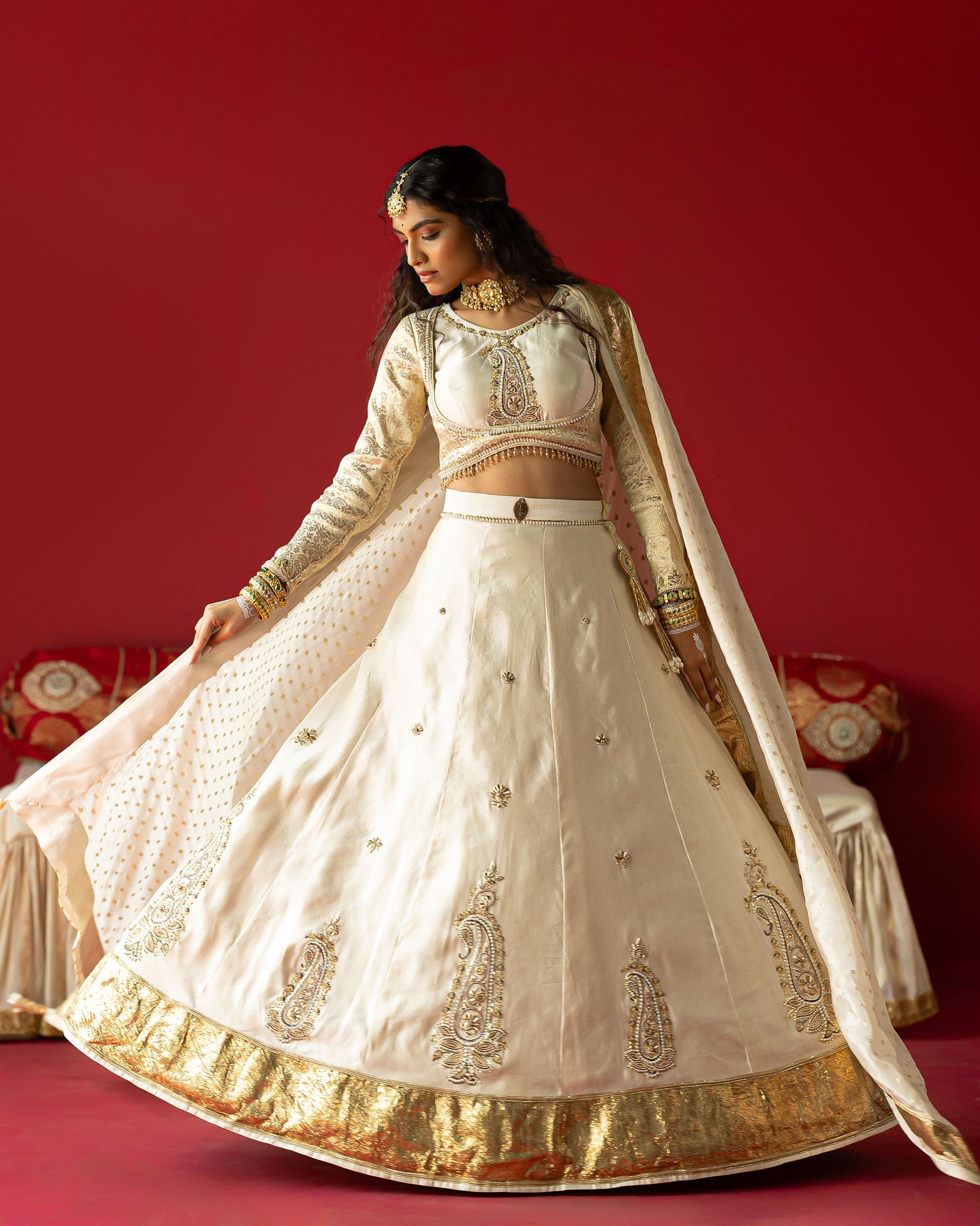 Offwhite Lehenga Set With Self Duppata