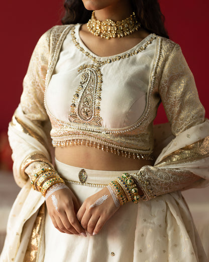 Offwhite Lehenga Set With Self Duppata